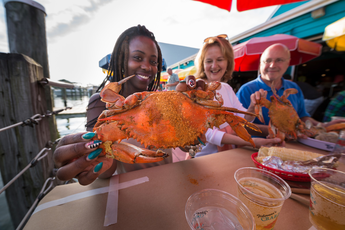 Enjoying crabs