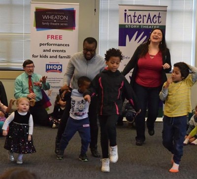 Ali Oliver-Krueger Leads Books Alive at Wheaton Family Theatre Series Photo