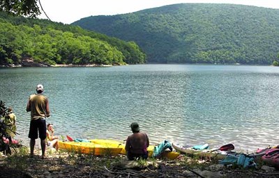 Kayak tour on the Savage River  Photo