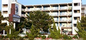 Barefoot Mailman Motel Photo