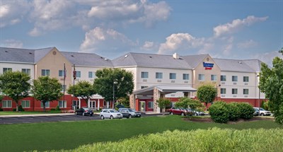 Fairfield Inn &amp; Suites by Marriott-Frederick exterior Photo