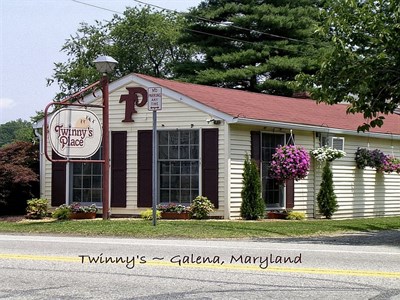 Twinny's Place Photo