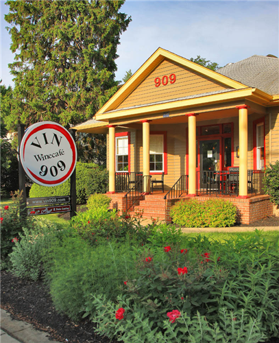 Vin 909 Winecafe Photo