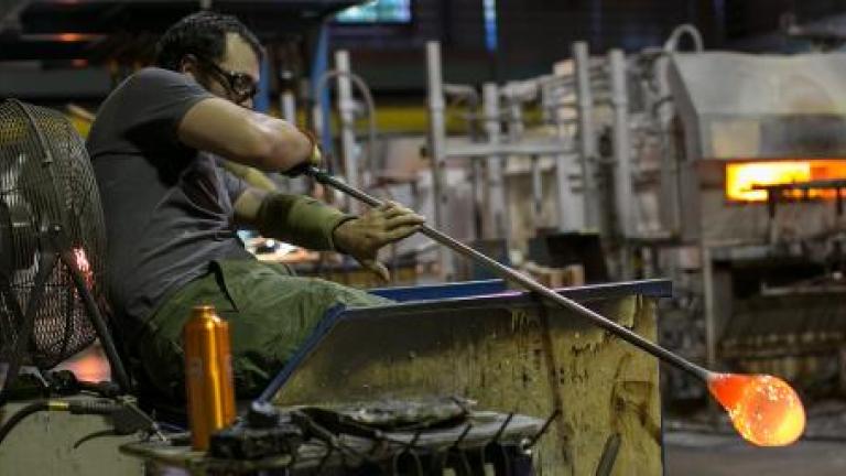 Man blowing Glass 