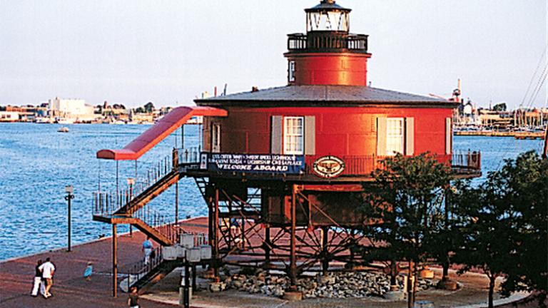 red lighthouse