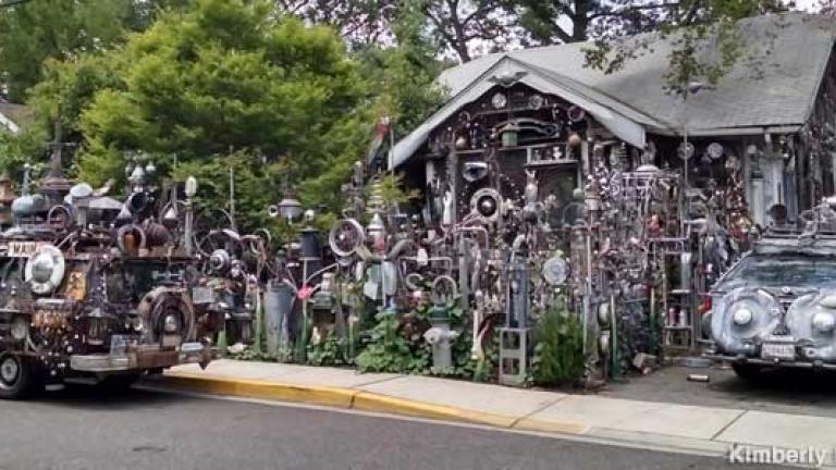 Vanadu: Art-Covered House and Cars