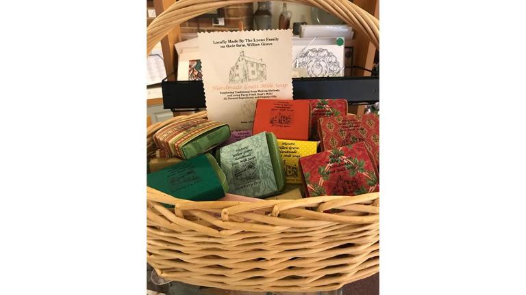 Sandy Spring Museum’s Fine Arts & Crafts Holiday Gift Show