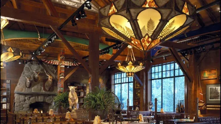 interior of Clyde's Tower Oaks Lodge