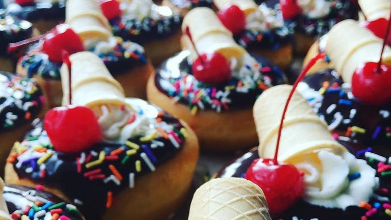 Patriotic Donuts by @Glory_Doughnuts