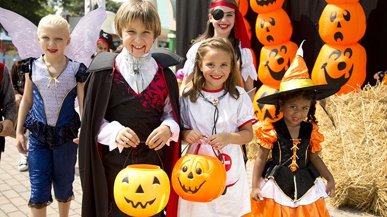 Kids Trick or Treating at Six Flags America