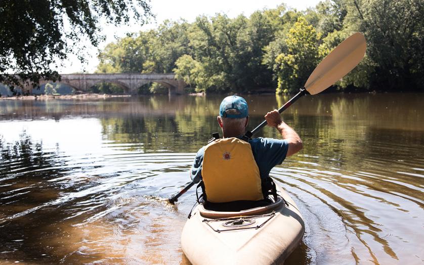 paddling near the Monocacy Aqueduct
