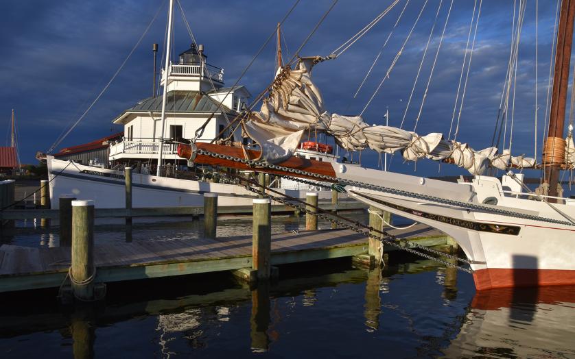 Enjoy the hands-on exhibits and overnight programs at the lighthouse at this museum.