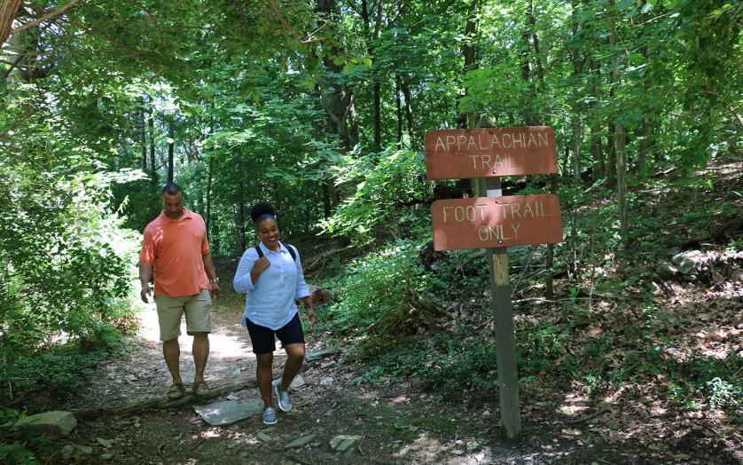Be rewarded with beautiful views of the Great Falls of the Potomac on this trail.