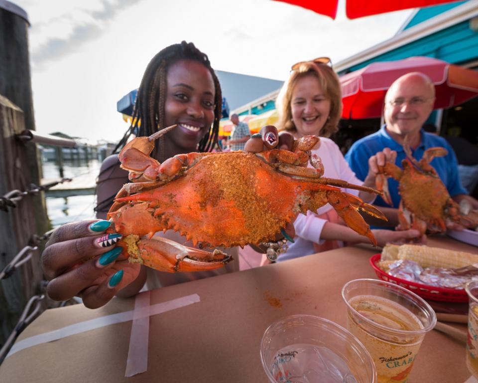 Enjoying crabs