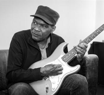 Robert Cray playing guitar Photo