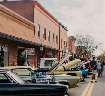 Berlin Cruisers Classic Car Show Photo