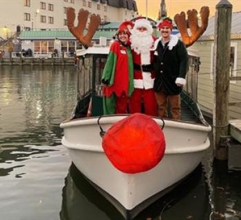 Holiday cruise in Annapolis. Photo