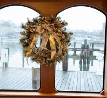 Holiday dinner cruise. Photo