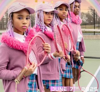 Youth models on the tennis court Photo