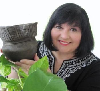 Beyond the Obvious Speaker Series Features Debbie Saylor Photo