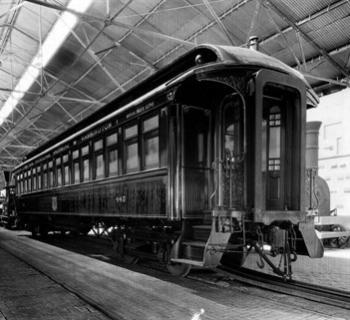 B&O No. 445 "Royal Blue Coach" Photo
