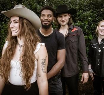 Chloe Kimes and bandmates Photo