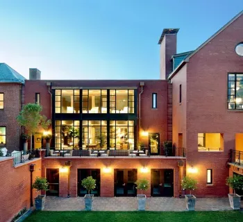 The Ivy Baltimore courtyard Photo