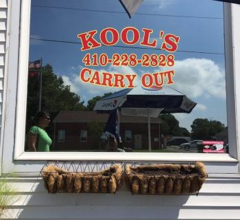 Kool Ice and Seafood signage Photo