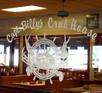 Captain Billy's Crab House interior view Photo