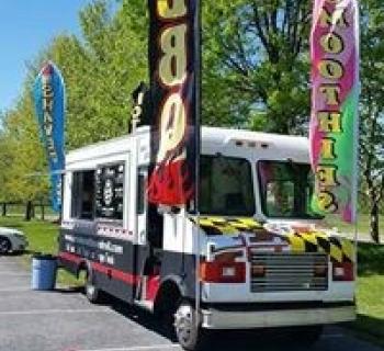 Smoke Rattle and Roll food truck Photo