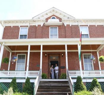 Allegheny Trail House Historic Bed & Breakfast exterior view Photo