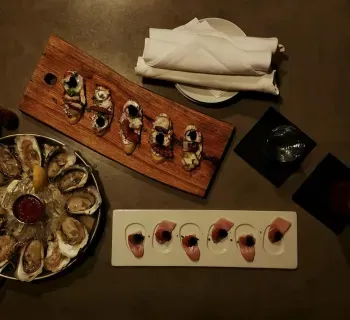 Seafood bar Photo