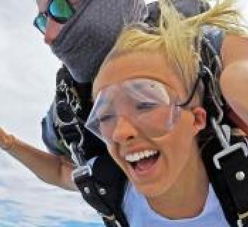 Skydiving in Ocean City Photo
