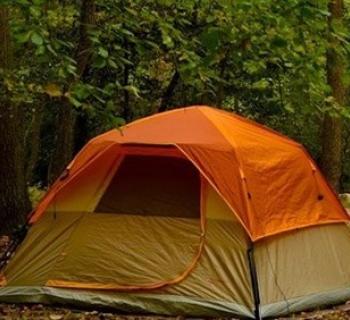 Tent in campground Photo