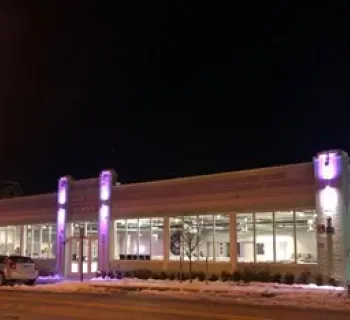 Outside view of Hub City Vinyl Photo