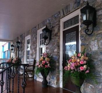 Front porch of Inn BoonsBoro Photo