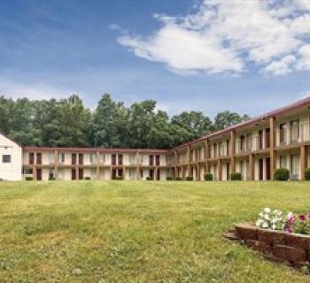 Red Roof Inn-Williamsport exterior view Photo