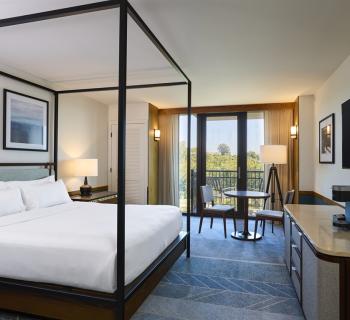 Merriweather Lakehouse Hotel Photo