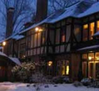 Gramercy Mansion exterior view in snow Photo