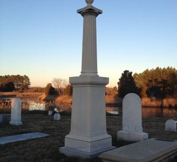 Tench Tilghman Monument Photo