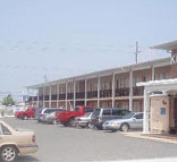 Picture of the King's Arms Motel Photo