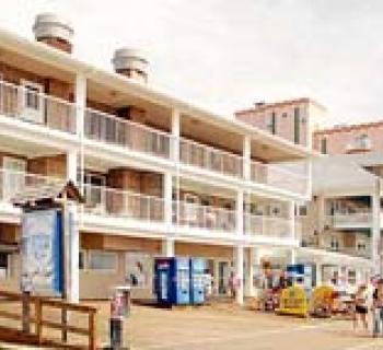 Picture of the Lankford Hotel and Lodge-Boardwalk Photo