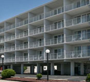 Beachcomber Motel Photo