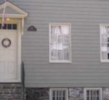 107 House exterior Photo