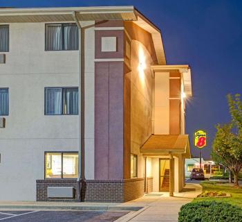 Super 8 by Wyndham-College Park-College Park Photo