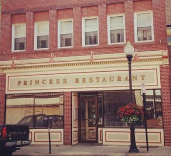 brick storefront Photo
