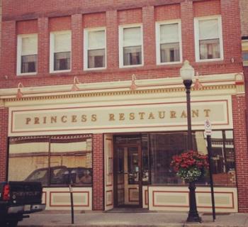 brick storefront Photo