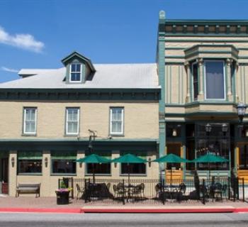 Dan's Restaurant & Tap House on Boonsboro Square. Photo