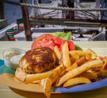 Crab cake sandwich Photo