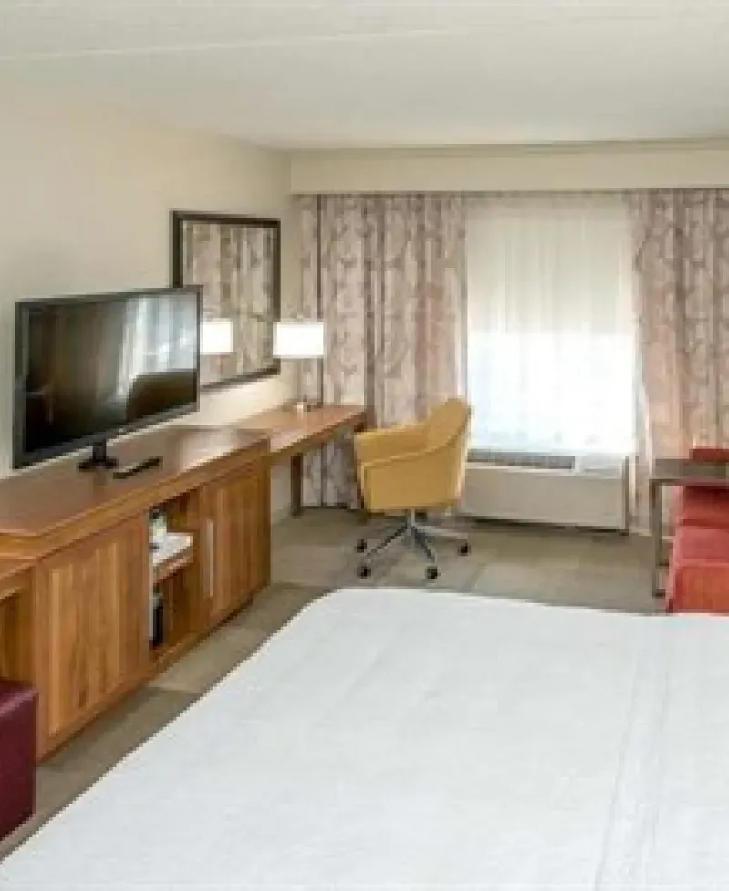 Guest room at Hampton Inn &amp; Suites Glenarden/Washington DC Photo